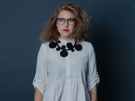 Bára Alex Kašparová, šéfredatkorka časopisu Artikl 